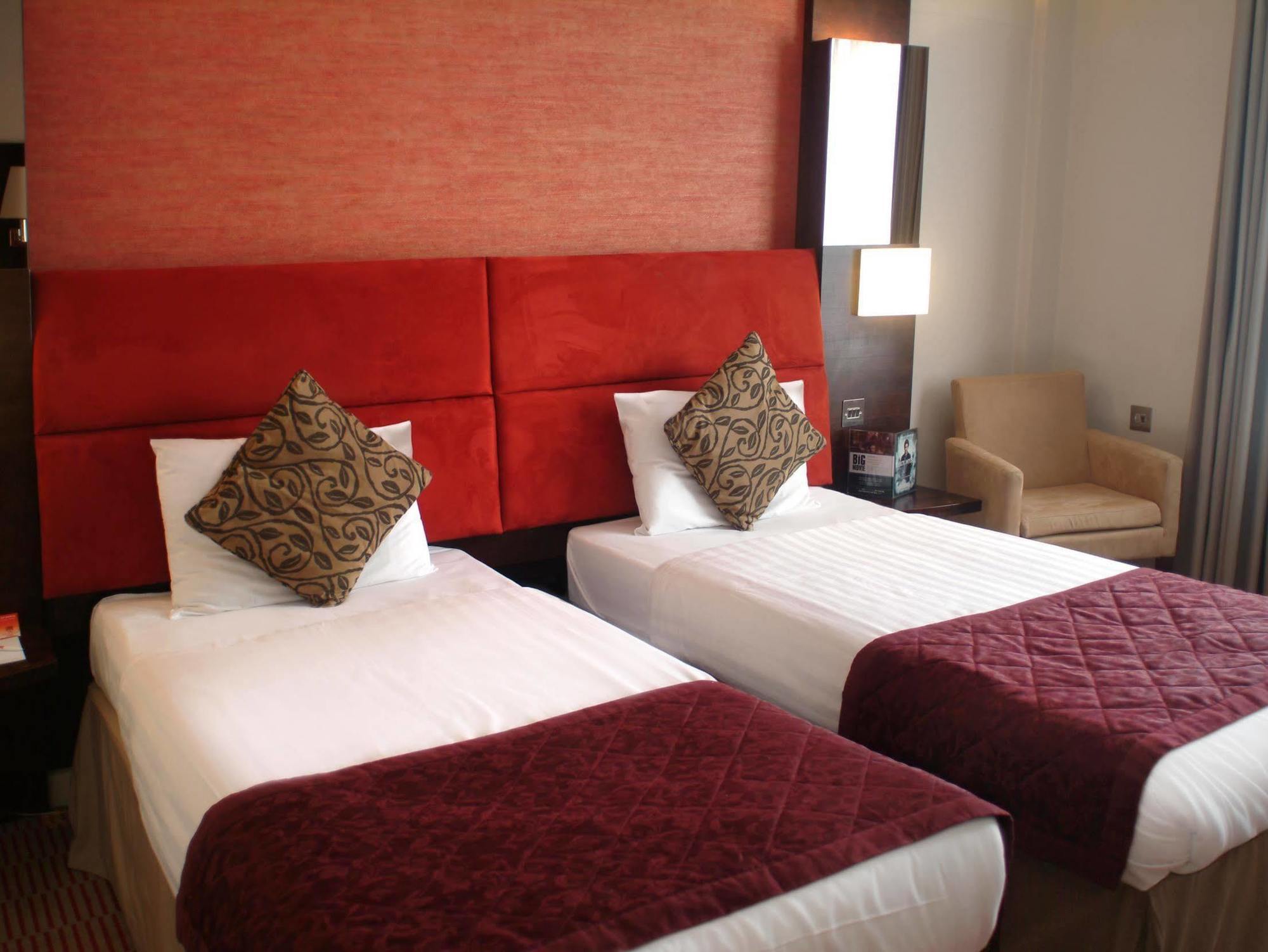 The Dragon Hotel Swansea Esterno foto