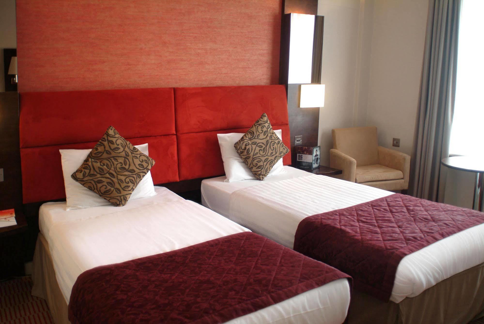 The Dragon Hotel Swansea Esterno foto